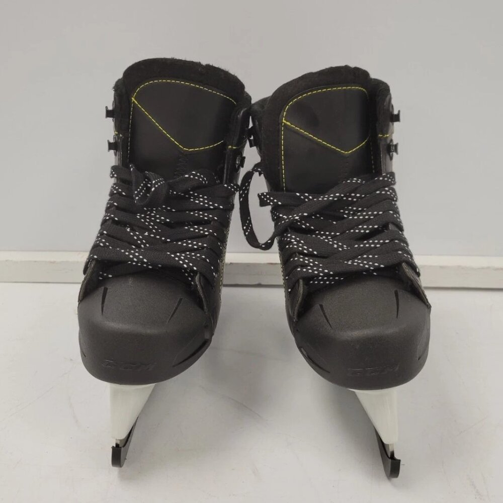 (72335-1) CCM RW300 Skates